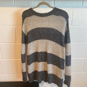 American eagle oversized sweater